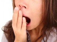 その食後の眠気は糖尿病のサイン？血糖値と眠気の関係