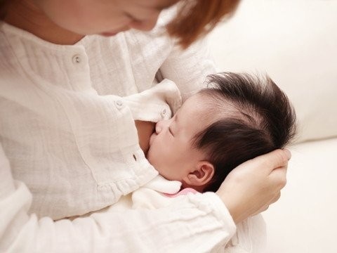 乳首にできる白斑、母乳への影響は？
