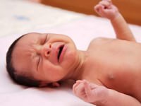 乳児湿疹の原因と正しいケア方法｜湿疹のタイプ別に見る赤ちゃんへの対処法
