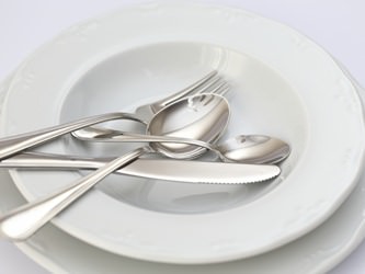 食欲をコントロールする2つのホルモン