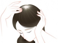 女性の抜け毛の5つの原因と対策法