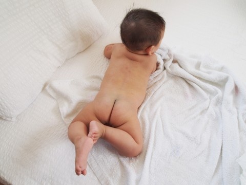 赤ちゃんのアトピーが現れる時期と対処法