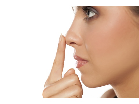 鼻の角栓を除去する方法