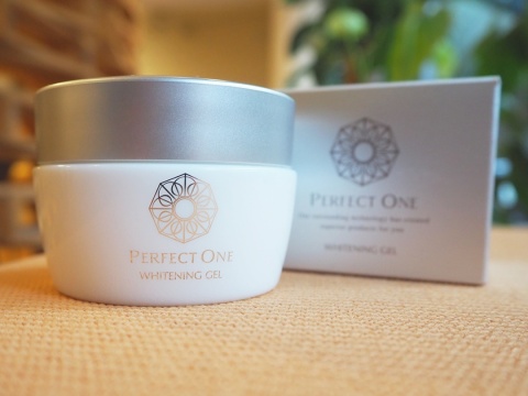 パーフェクトワン 薬用ホワイトニングジェル
