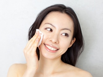 プロテオグリカン配合化粧水の効果と正しい選び方