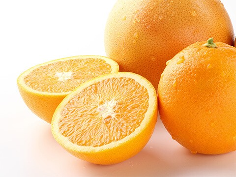 写真:ビタミンCを多く含む柑橘類
