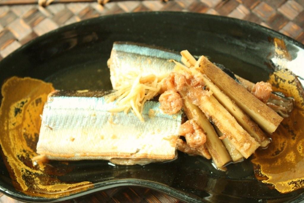 秋刀魚とごぼうのさっぱり梅煮