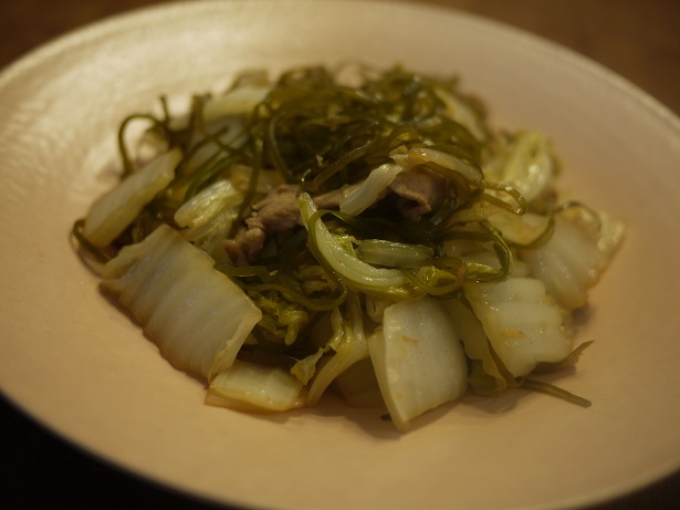 春白菜と切り昆布の生姜甘酢炒め